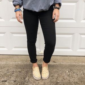 black skinny jeans!!